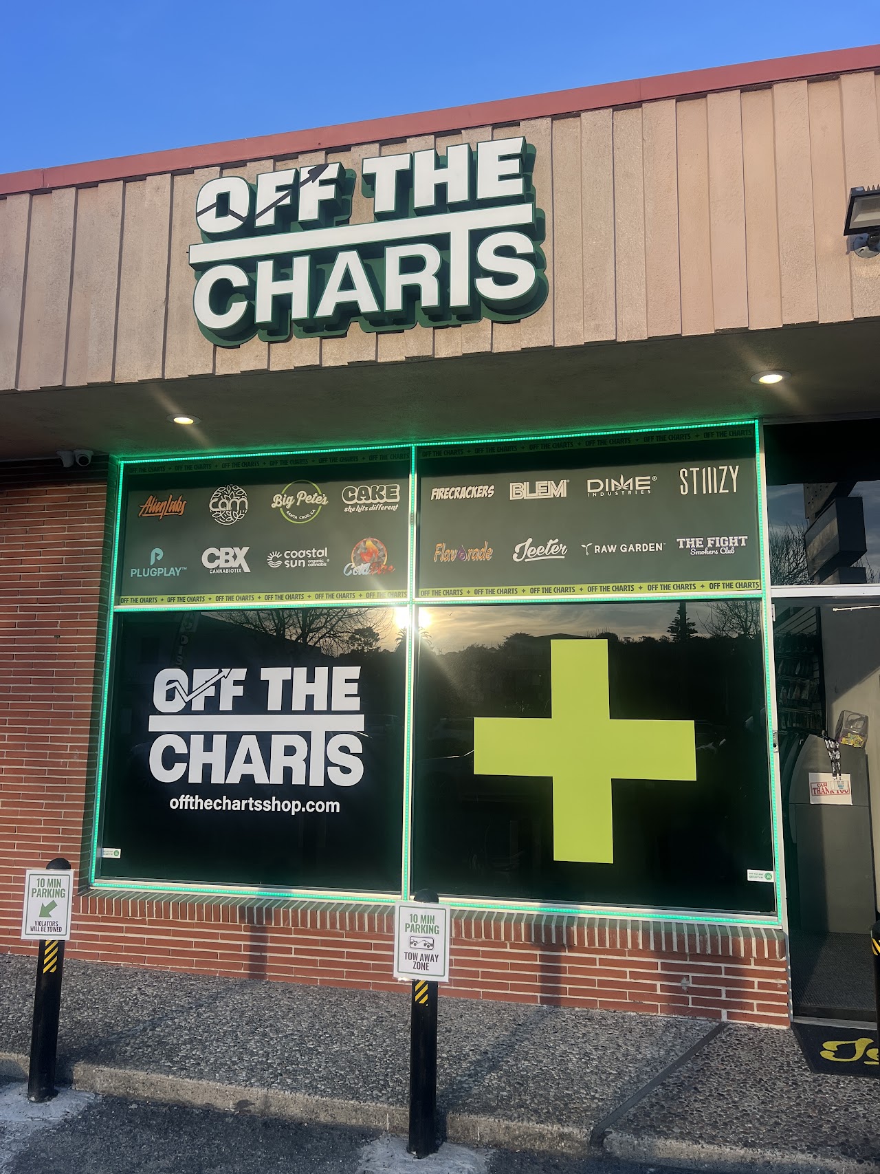 Off The Charts - Dispensary in Monterey